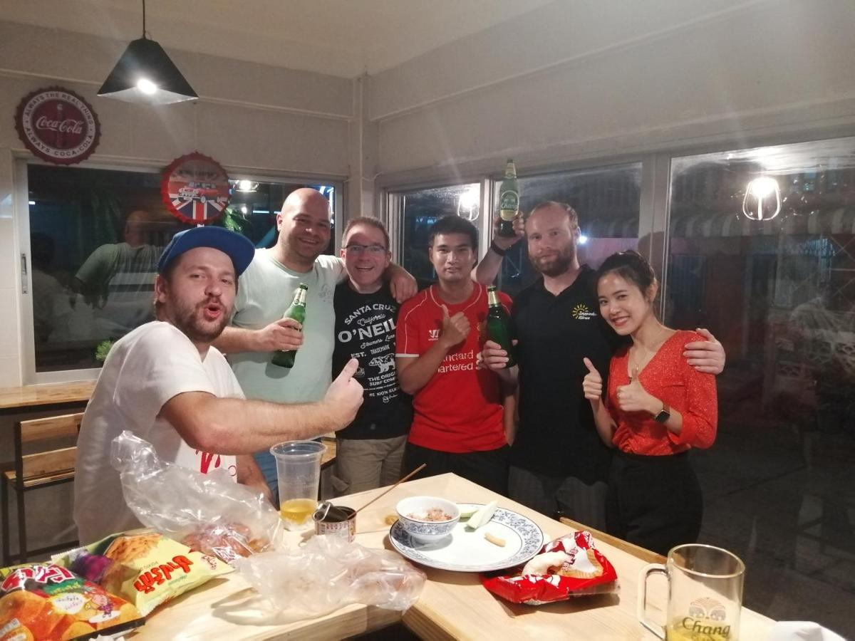 Appartamento Gogoal Latkrabang Bangkok Esterno foto